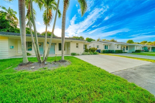 Building Photo - 11041 SW 79th Ave