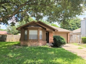 Building Photo - 11166 Thunderhaven Dr