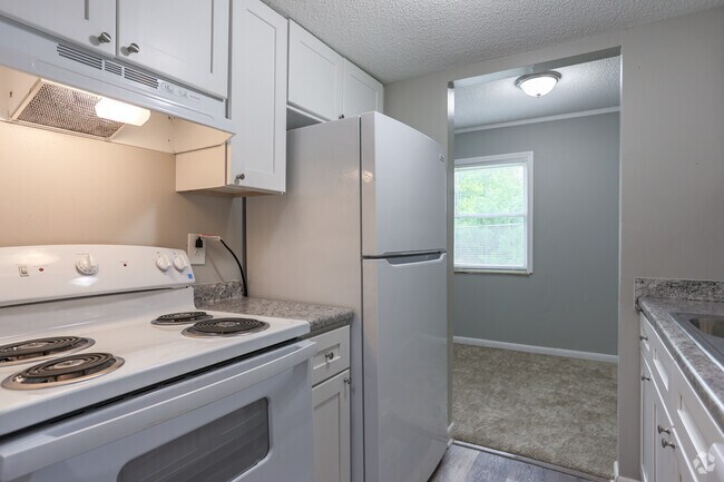 1 habitación, 1 baño - 580 pies cuadrados - Cocina - Evergreen Terrace