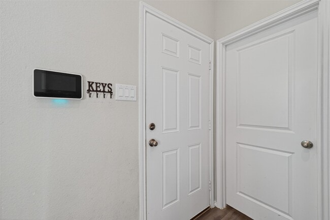 Foto del edificio - 12004 Canal St