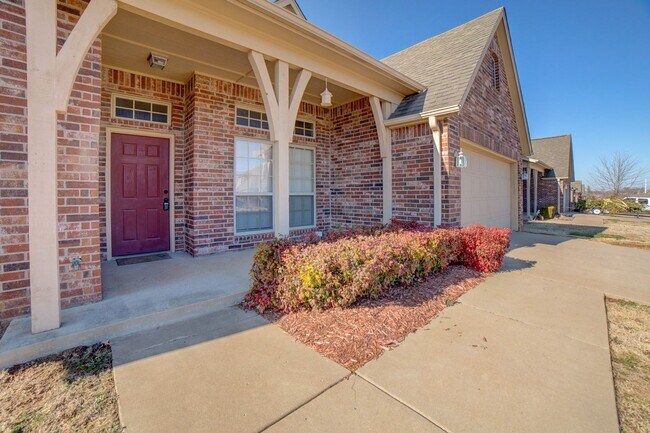 Foto del edificio - Beautiful 3 Bed 2 Bath Jenks!