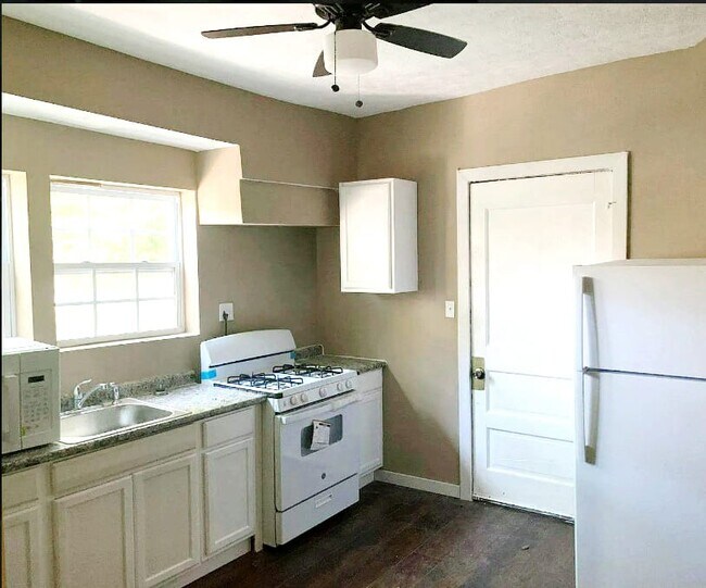 4556 Hamilton Ave, Cincinnati, OH 45223 House Rental in Cincinnati, OH