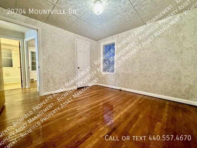 Building Photo - 20704 Mountville Dr
