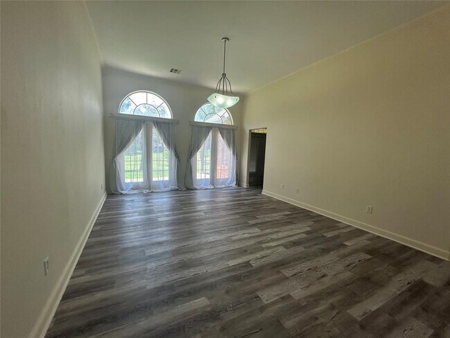 Building Photo - 16521 Fenwick Blvd