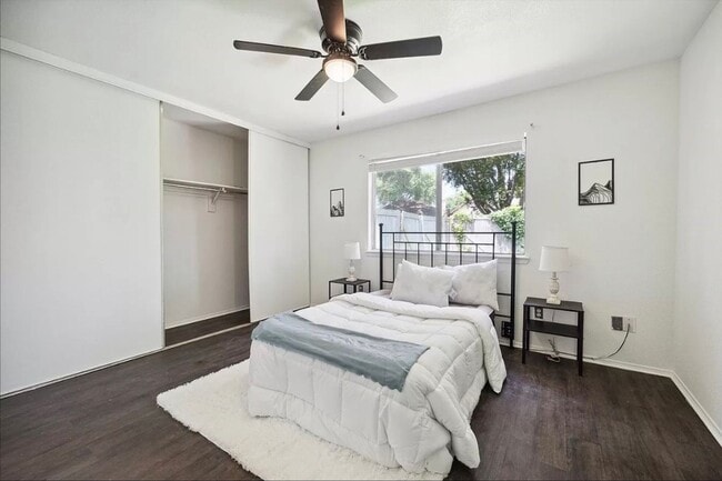 Foto del edificio - 3734 Varla Ln