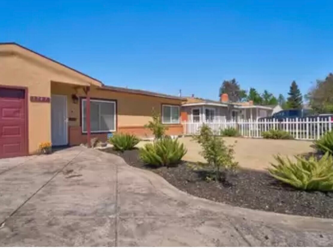 1747 Del Rio Dr, Stockton, CA 95204 House Rental in Stockton, CA
