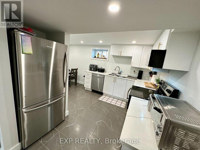 Photo du bâtiment - 44 Sherry Ln