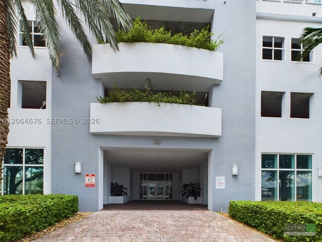 Foto del edificio - 60 NW 37th Ave