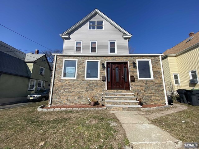 Primary Photo - 29 Bergen Ave