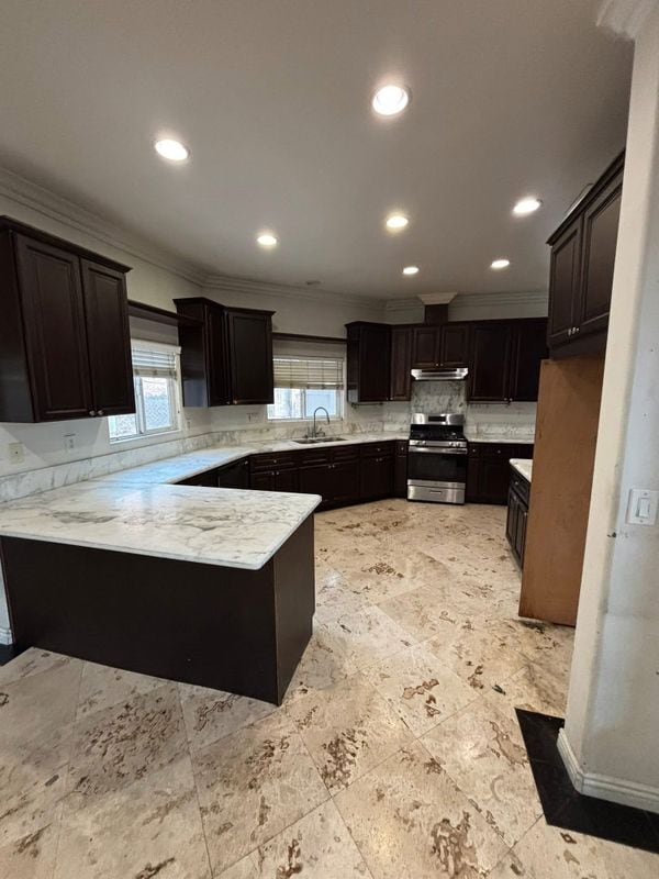 Building Photo - 2600 W Picadilly Way