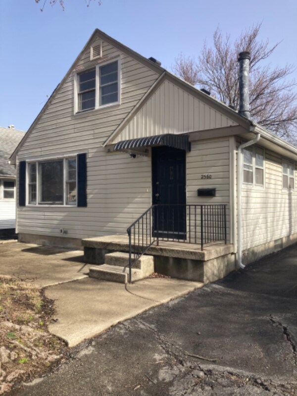 Building Photo - 2560 Acorn Dr