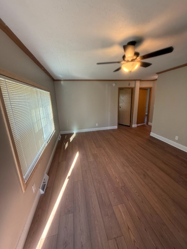 Building Photo - 1561 Maryan Ave