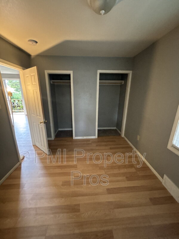 Foto del edificio - 6712 W Villard Ave