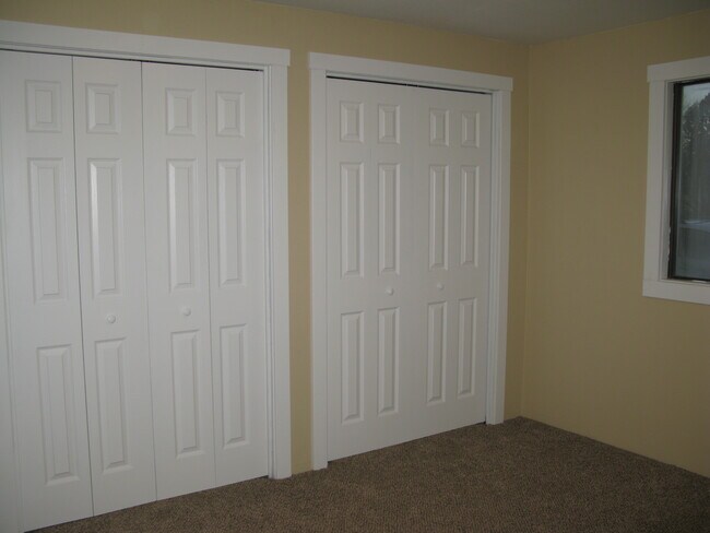 Foto del edificio - 305 S 5th St W