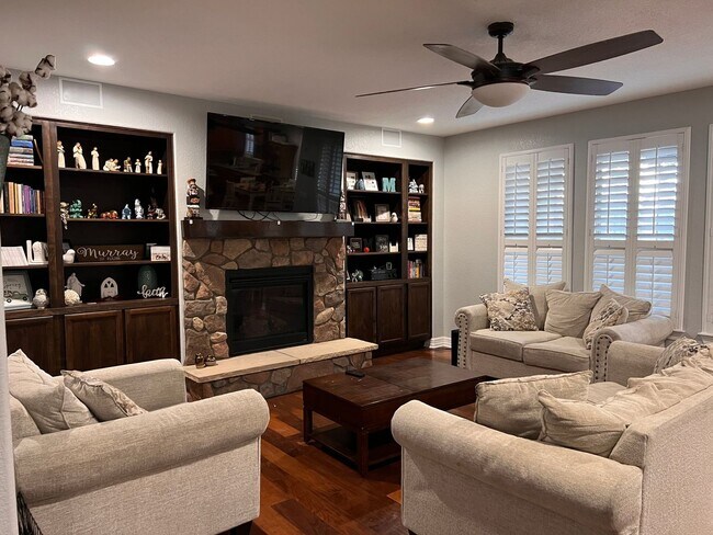 Building Photo - 3 Bedroom Single Family Home in Broomfield