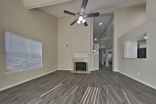 Foto del edificio - 3019 Highland Laurels Dr