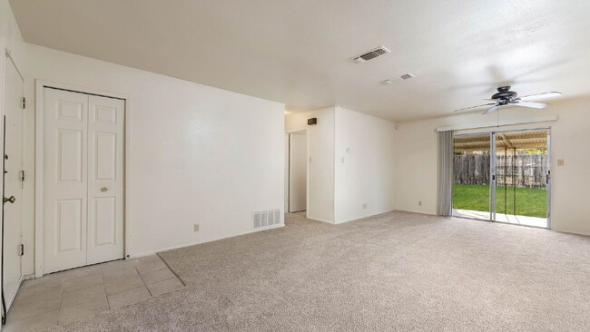 Building Photo - 4710 Casa Bello St