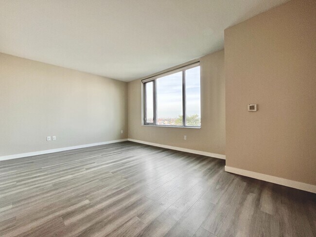 Foto del edificio - 1524 Sheepshead Bay Rd