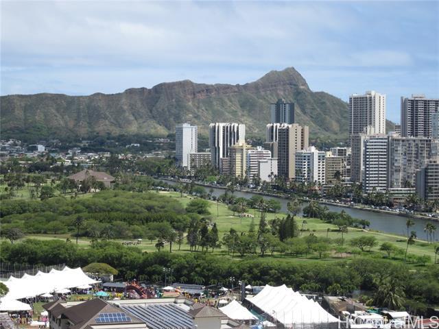 Foto del edificio - 555 University Ave