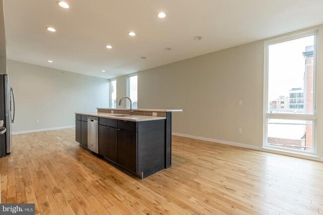 Building Photo - 1317 Frankford Ave