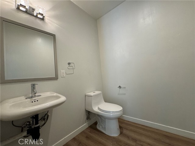 Building Photo - 22425 Del Valle St
