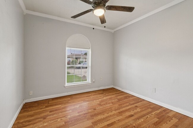 Building Photo - Charming 3-Bed, 2-Bath Home in Marrero – M...