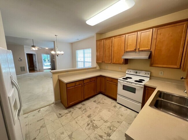 Foto del edificio - Cute Ranch Home near Southpoint and RTP