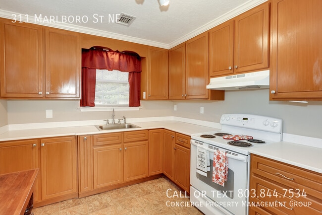 Building Photo - 311 Marlboro St NE