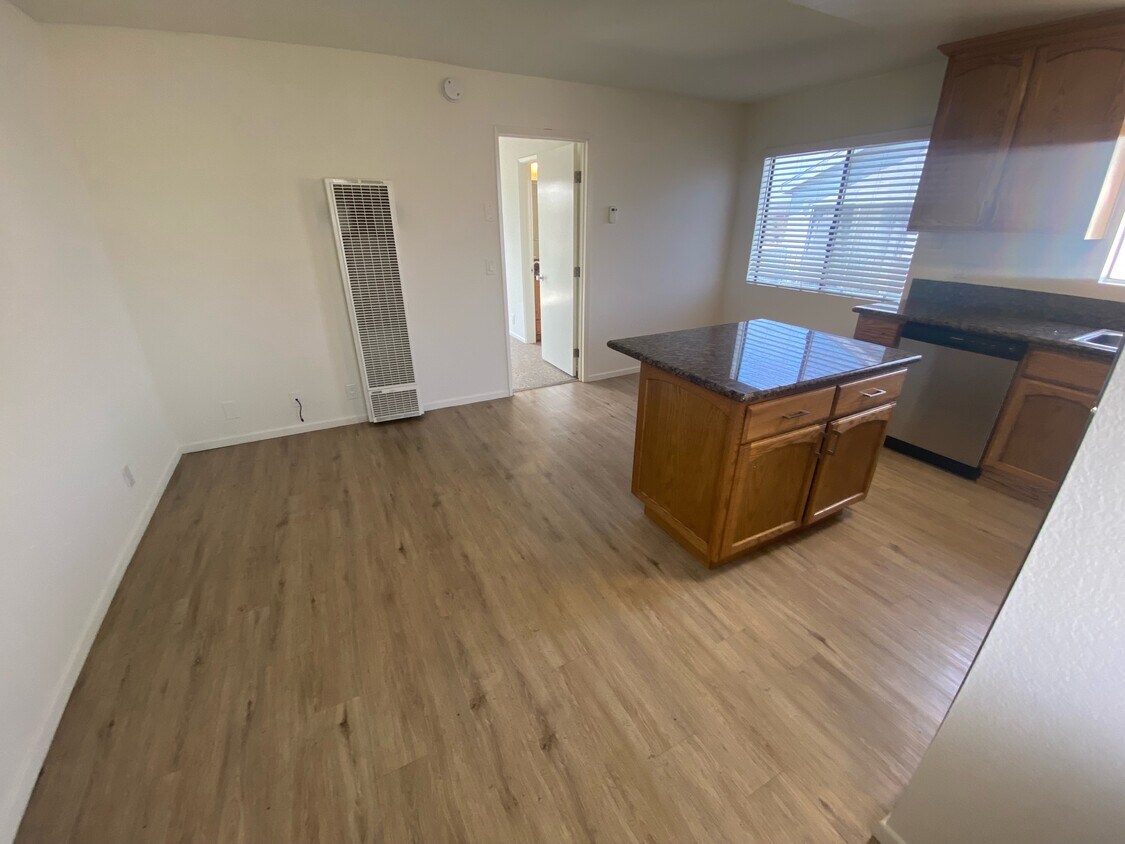 27 Apartments for Rent in Signal Hill, CA Westside Rentals