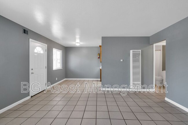 Building Photo - 1529 23rd St