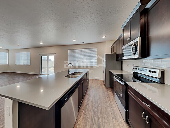 Building Photo - 9463 W Dove Creek Street