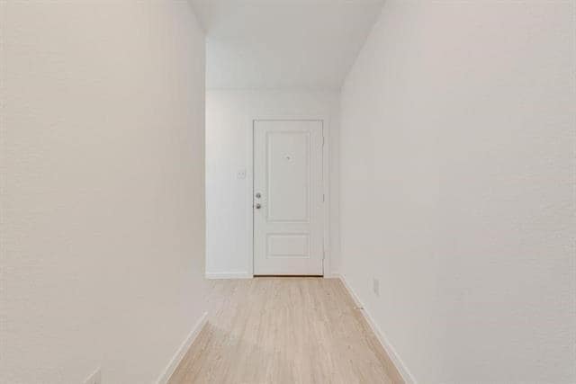 Building Photo - 1270 Basswood Dr