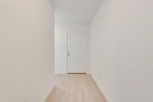 Foto del edificio - 1270 Basswood Dr