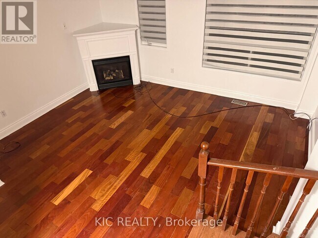 Photo du bâtiment - 8 Ventura Ln