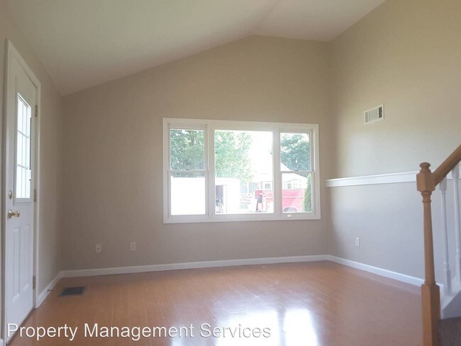 Building Photo - 3 br, 1 bath House - 114 Guam Ave