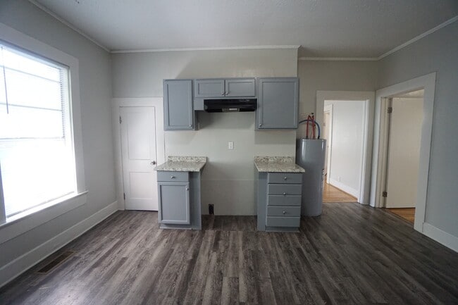 Building Photo - 4335 Jackson St