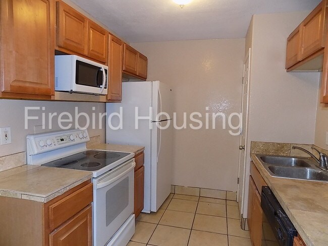 Foto del edificio - 4117 E Moreland St