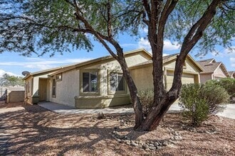 Building Photo - 4663 S Valley Rd
