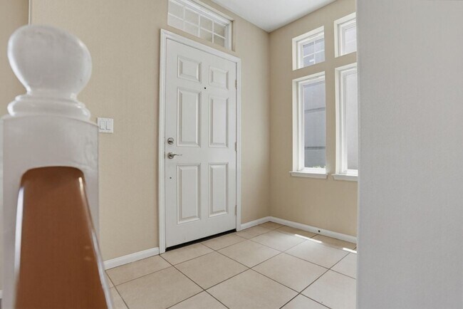 Foto del edificio - 3 Bedroom Home Available Now!