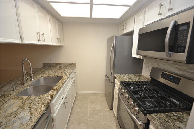 Building Photo - 500 Hesters Crossing Rd