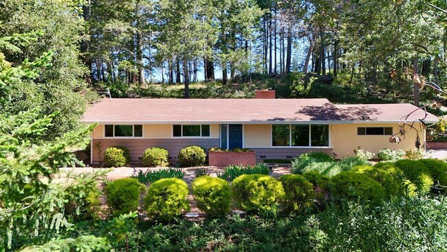 Foto del edificio - 275 Cold Springs Rd