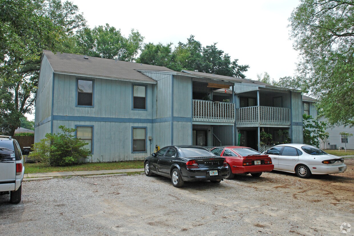 Primary Photo - 7116 Pearson Rd
