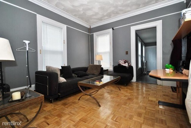 Foto del edificio - 2 br, 1 bath  - 25 Laurel St