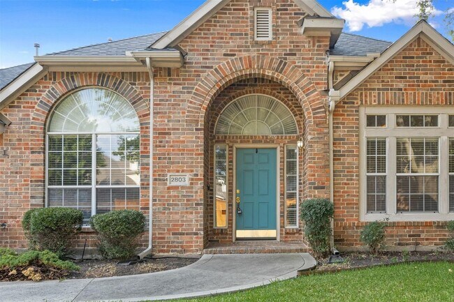 Building Photo - 2803 Pheasant Run Dr