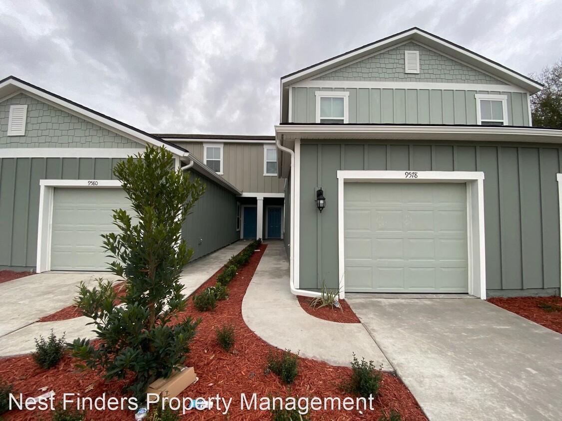 Primary Photo - 3 br, 2.5 bath House - 9578 Star Dr