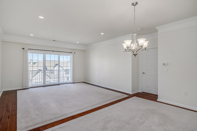 Building Photo - 625 Center Meadow Ln