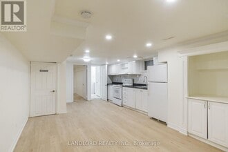 Building Photo - 107 Nairn Ave