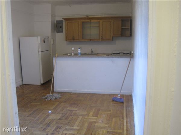 Foto del edificio - 2020 Powell Ave