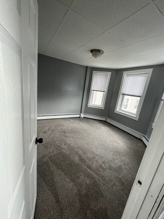 132134 Last St Unit 3R, Fall River, MA 02724 Room for Rent in Fall