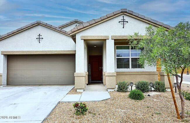 Building Photo - 40020 W Sunland Dr